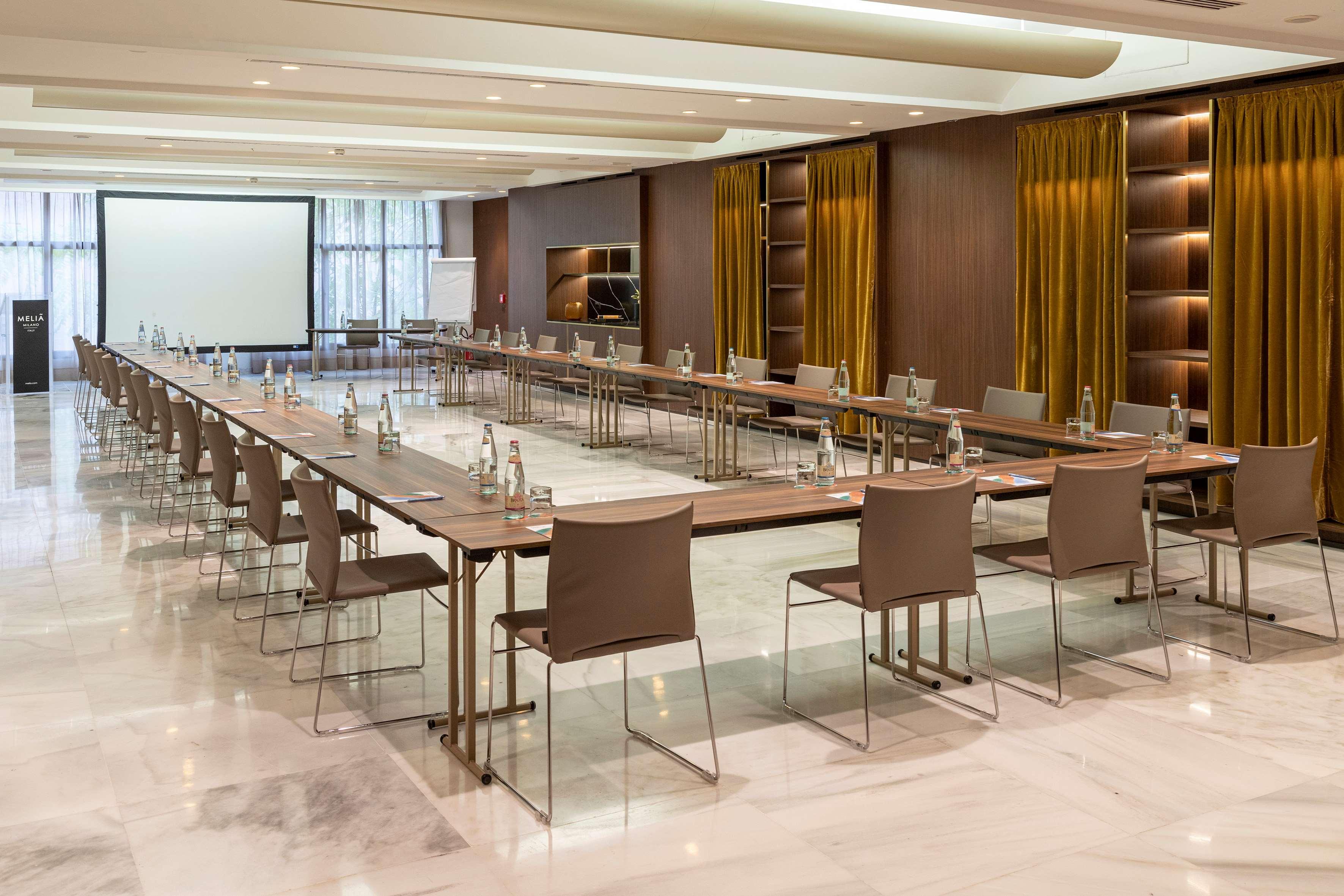 Melia Milano Hotel Exterior photo Meeting room