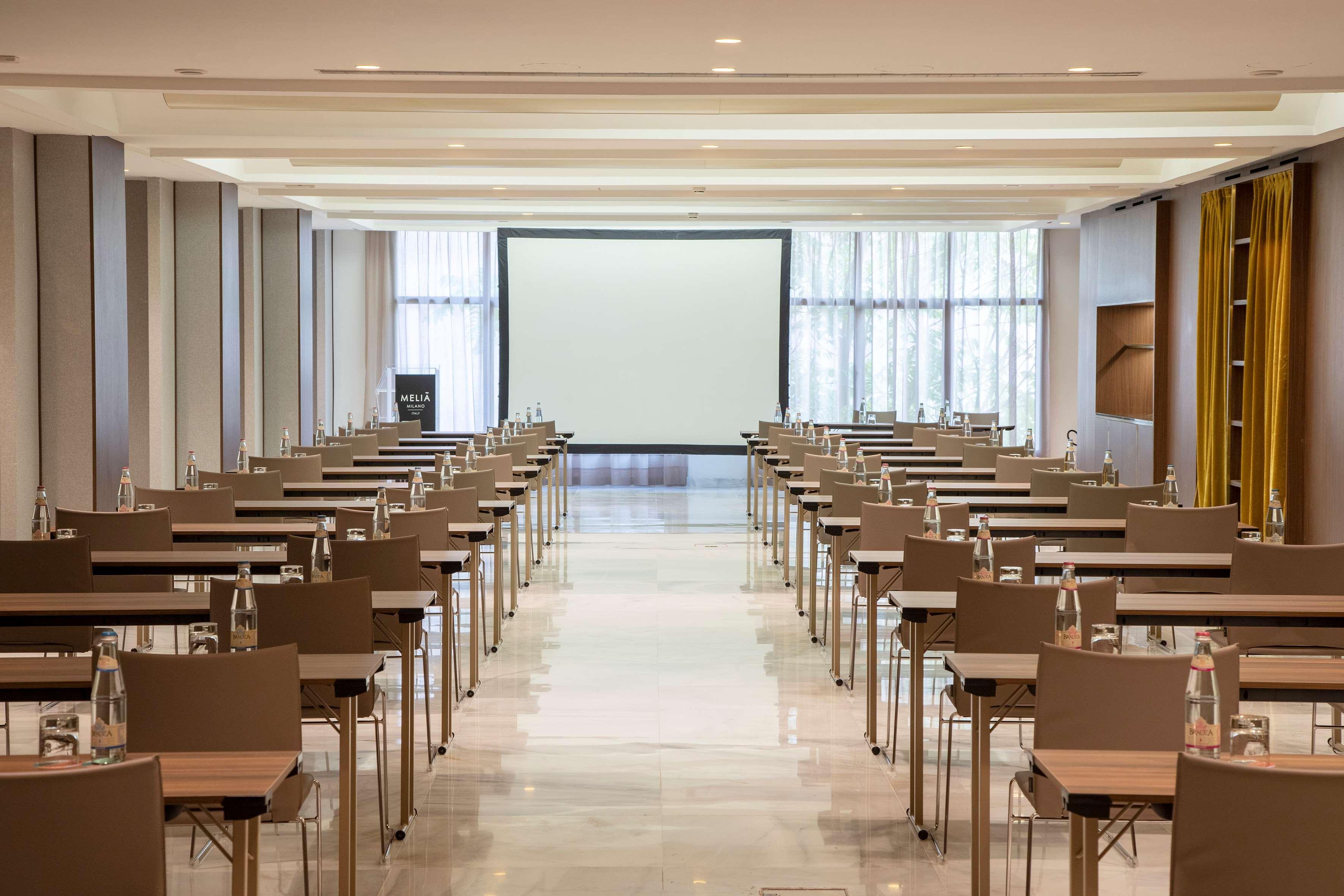 Melia Milano Hotel Exterior photo Meeting room