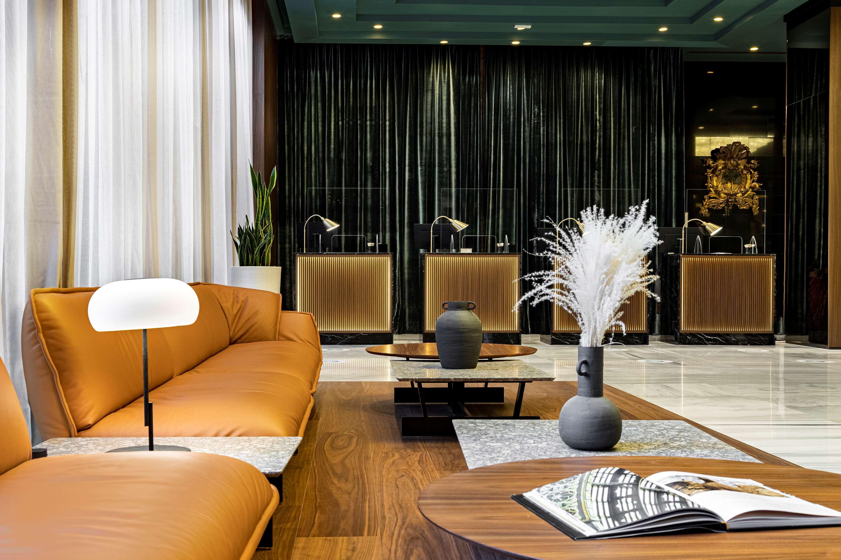 Melia Milano Hotel Exterior photo The lobby of the hotel